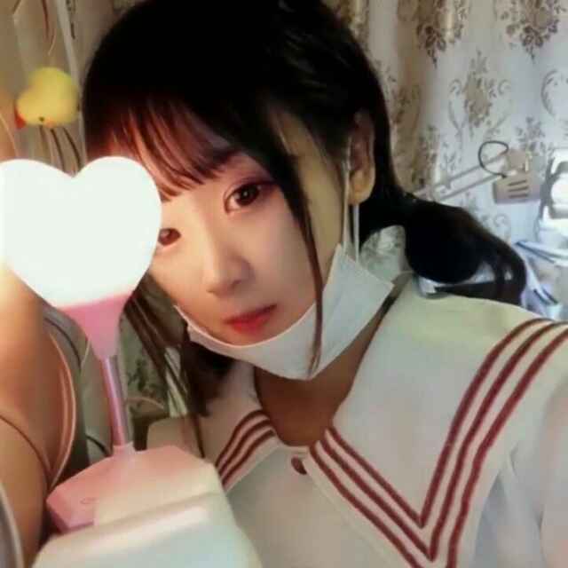 草莓味的小仙女